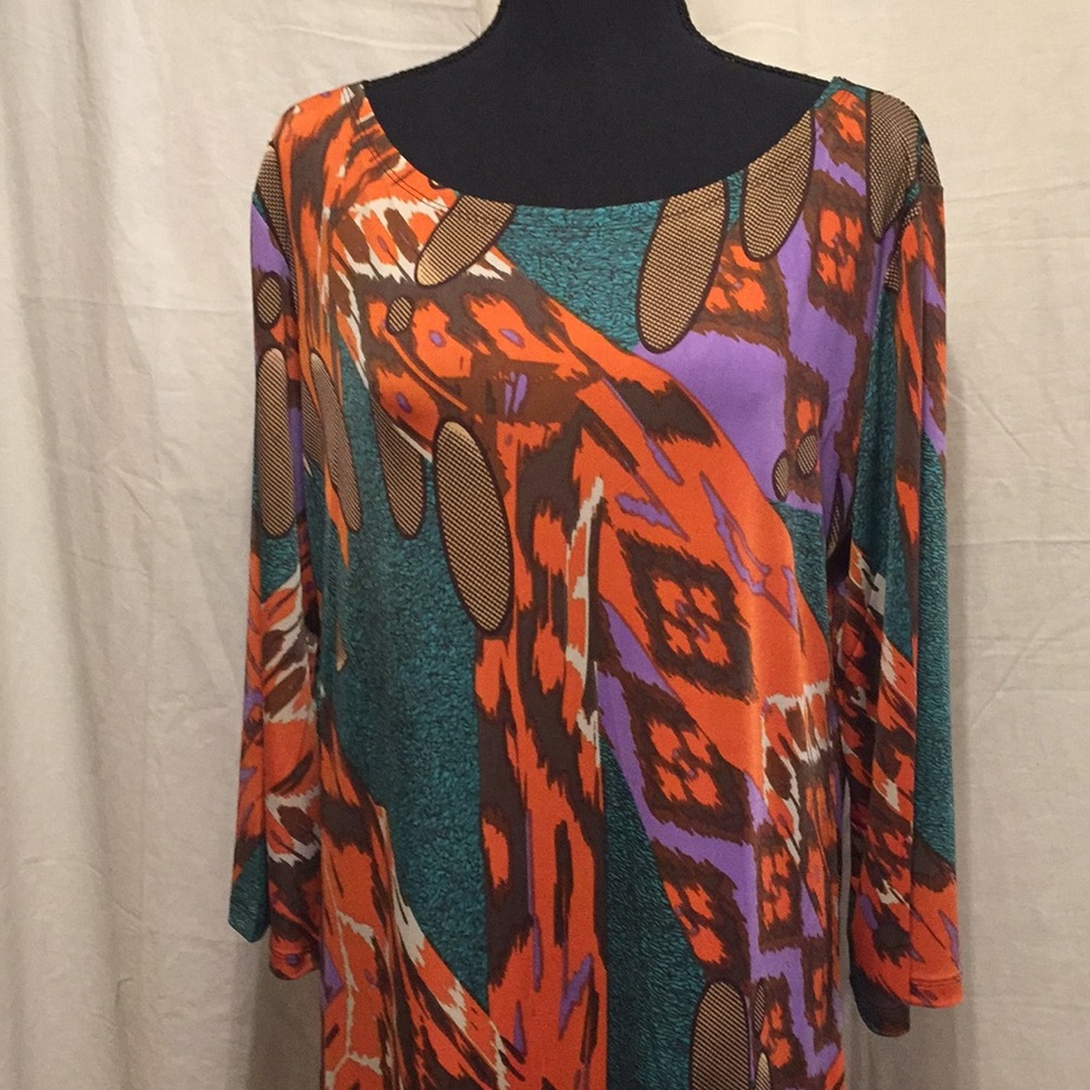 Dress - Picture 2 of 8